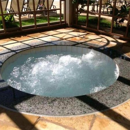 Lacqua Diroma V Apt Localizado Proximo A Portariaparque Aquatico Completo Nao Dispomos De Roupa De Cama E Banho Caldas Novas Luaran gambar