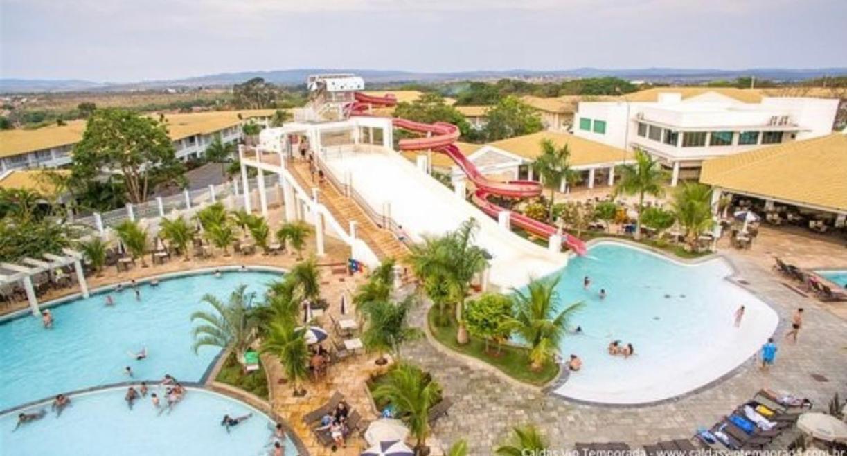 Lacqua Diroma V Apt Localizado Proximo A Portariaparque Aquatico Completo Nao Dispomos De Roupa De Cama E Banho Caldas Novas Luaran gambar